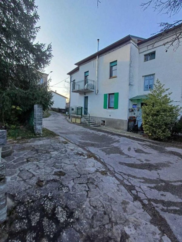 casa indipendente in vendita a Valmozzola