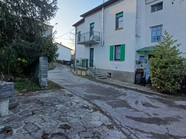 casa indipendente in vendita a Valmozzola