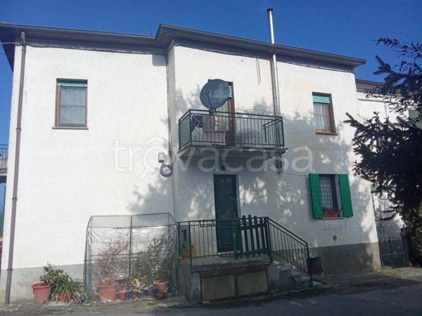 casa indipendente in vendita a Valmozzola