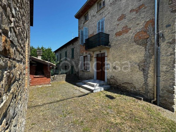 casa indipendente in vendita a Valmozzola