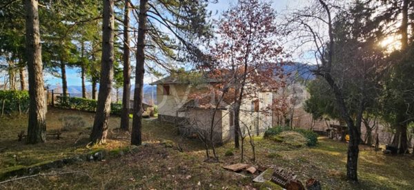 casa indipendente in vendita a Valmozzola