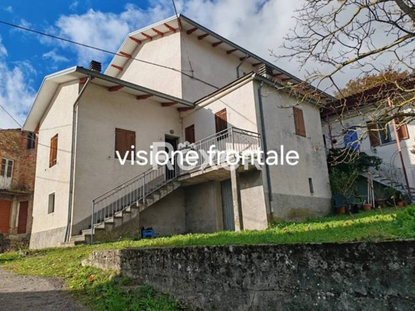 casa indipendente in vendita a Valmozzola