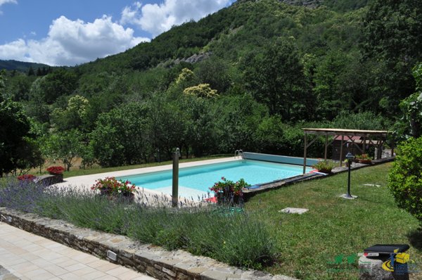 casa indipendente in vendita a Valmozzola
