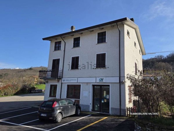 casa indipendente in vendita a Valmozzola