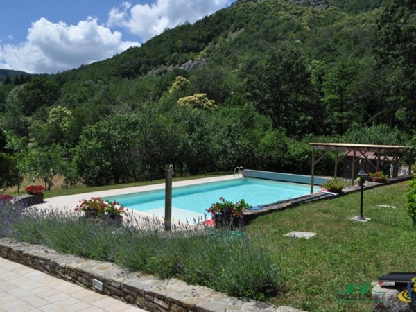 casa indipendente in vendita a Valmozzola