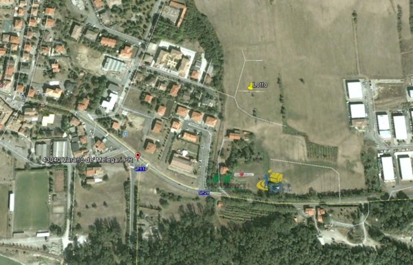 casa indipendente in vendita a Varano de' Melegari