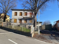 terreno edificabile in vendita a Varano de' Melegari in zona Vianino