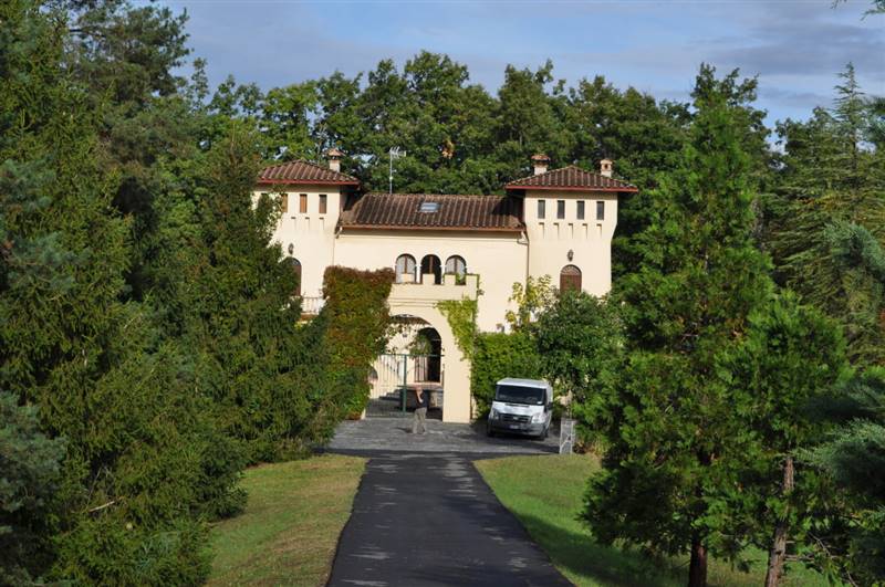 casa indipendente in vendita a Varano de' Melegari