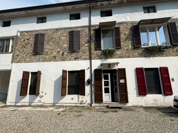 appartamento in vendita a Varano de' Melegari