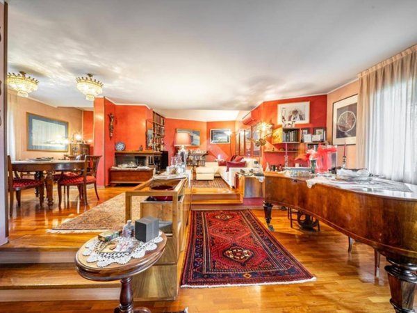 appartamento in vendita a Varano de' Melegari