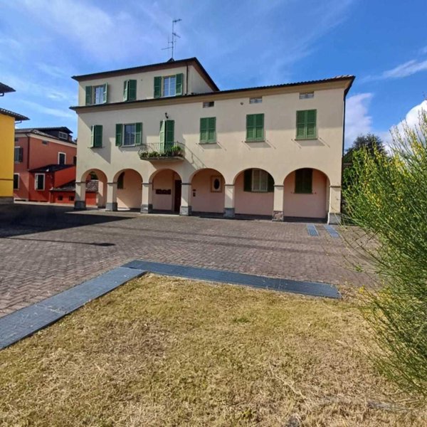 appartamento in vendita a Varano de' Melegari in zona Serravalle Ceno