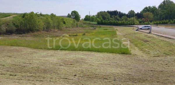 terreno edificabile in vendita a Varano de' Melegari