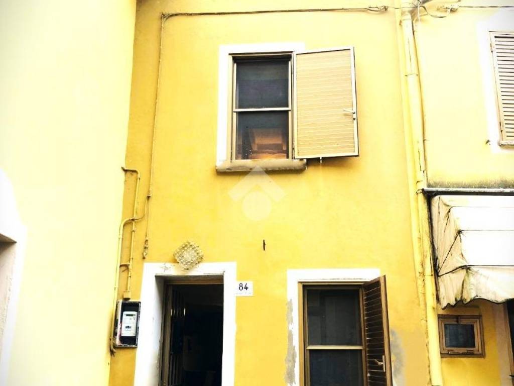 appartamento in vendita a Varano de' Melegari