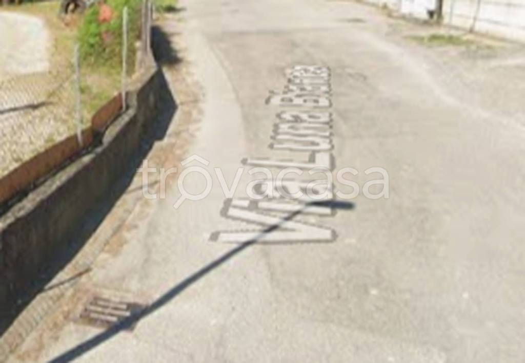 appartamento in vendita a Varano de' Melegari in zona Viazzano