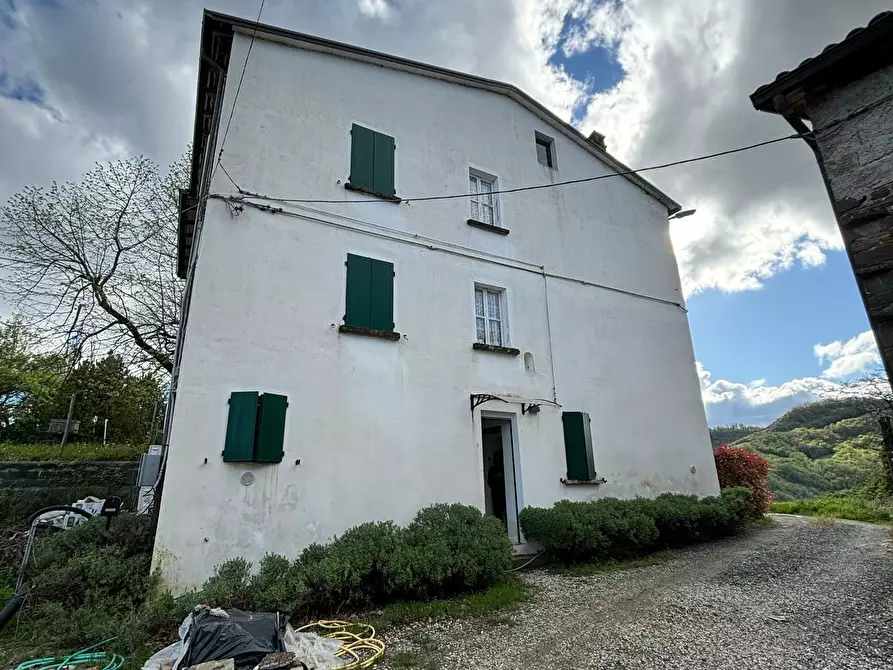 appartamento in vendita a Varano de' Melegari