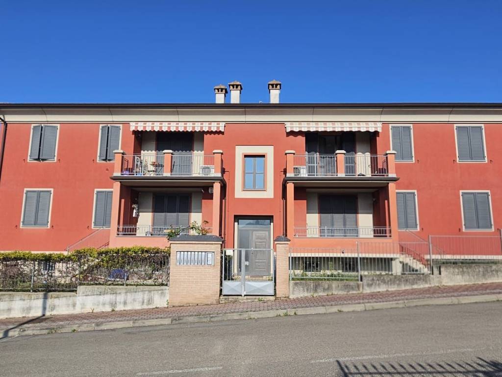appartamento in vendita a Varano de' Melegari