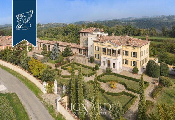 casa indipendente in vendita a Varano de' Melegari in zona Il Monte
