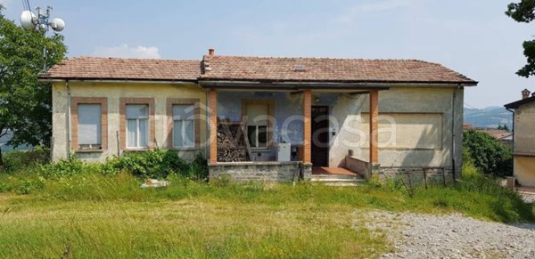 casa indipendente in vendita a Varsi