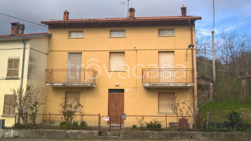 casa indipendente in vendita a Varsi in zona Villora