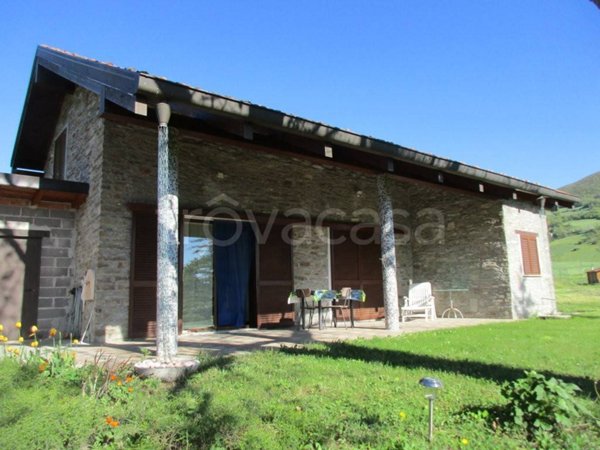 appartamento in vendita a Varsi in zona Baghetti