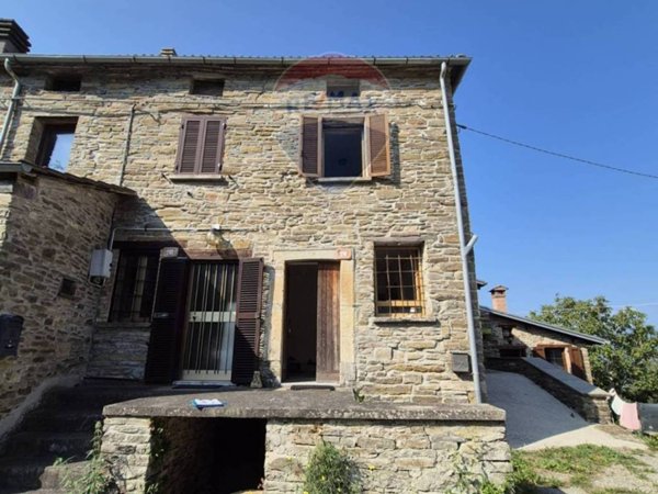 casa indipendente in vendita a Varsi