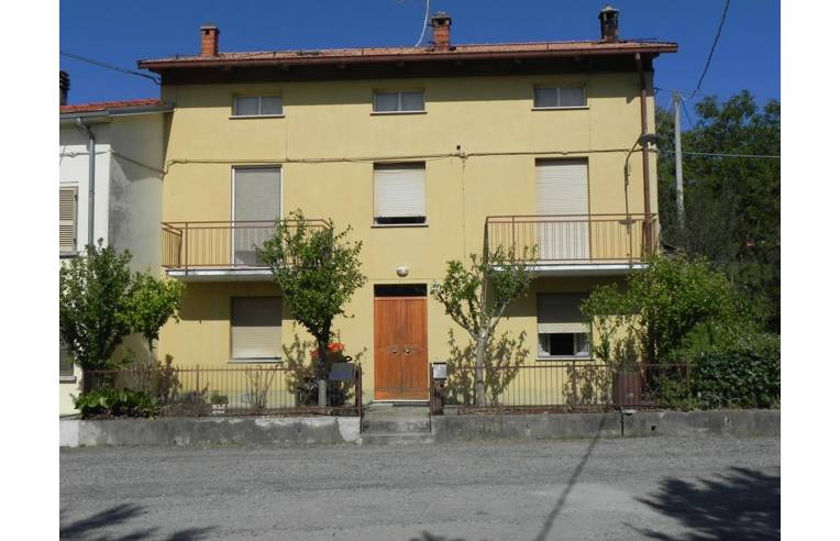 casa indipendente in vendita a Varsi in zona Villora