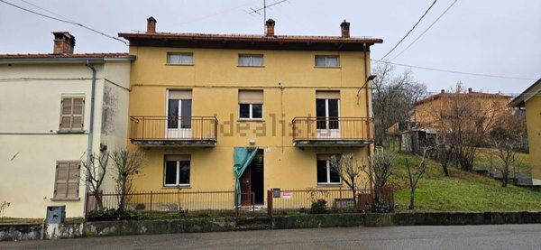 casa indipendente in vendita a Varsi in zona Corticella