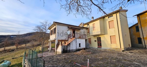 appartamento in vendita a Varsi