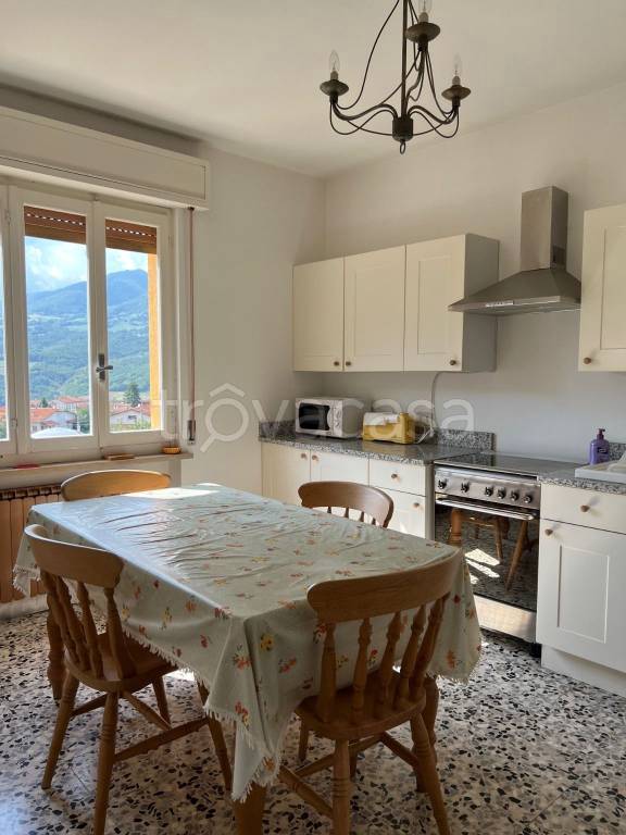 appartamento in vendita a Varsi