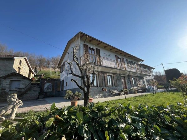 casa indipendente in vendita a Varsi in zona Volpi