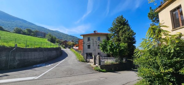 casa indipendente in vendita a Varsi