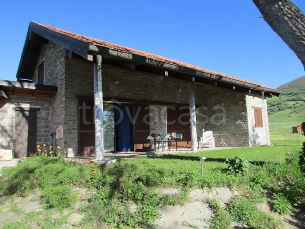 appartamento in vendita a Varsi in zona Contile