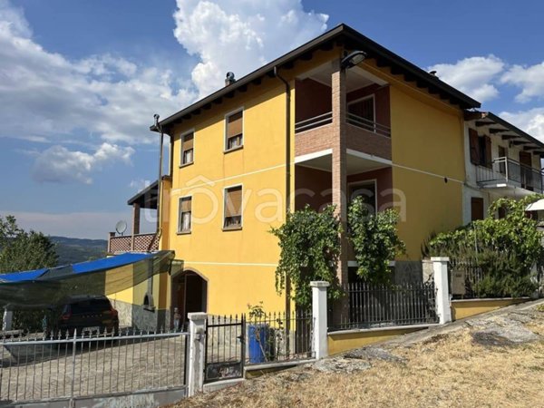 casa indipendente in vendita a Varsi in zona Peracchi