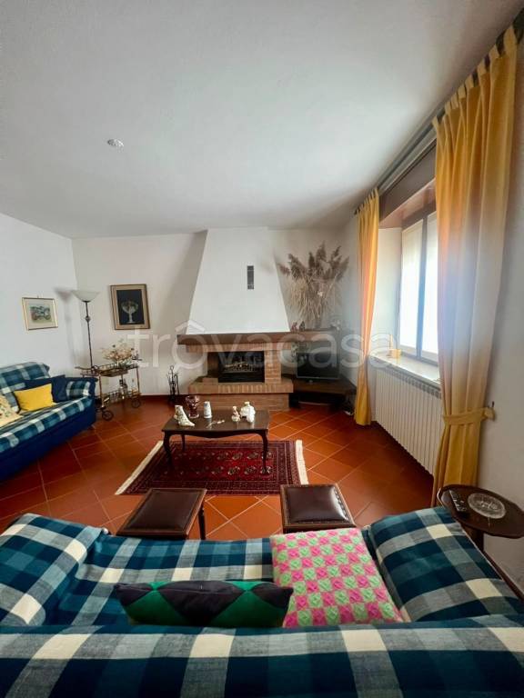 casa indipendente in vendita a Varsi