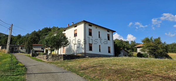 appartamento in vendita a Varsi in zona Corticella