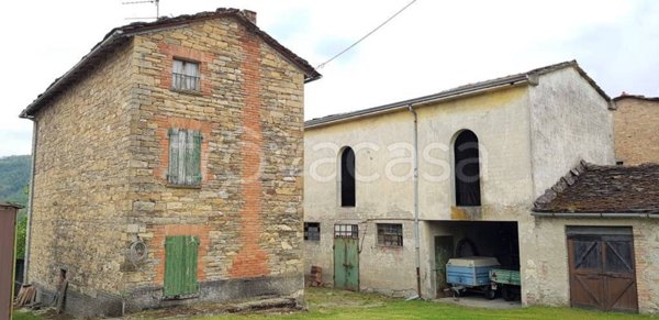 casa indipendente in vendita a Varsi in zona Corticella