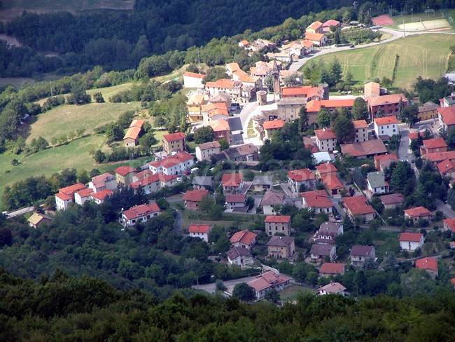 terreno edificabile in vendita a Varsi
