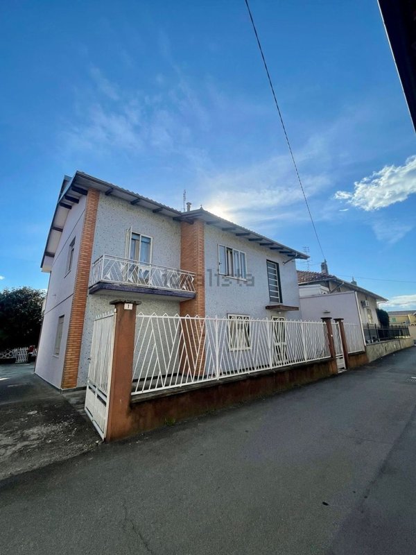 casa indipendente in vendita a Saluggia