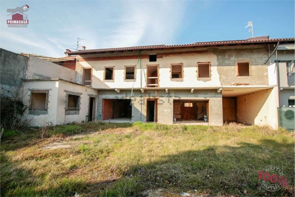 casa indipendente in vendita a Saluggia