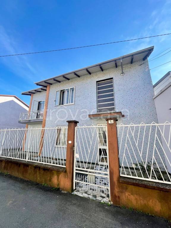casa indipendente in vendita a Saluggia