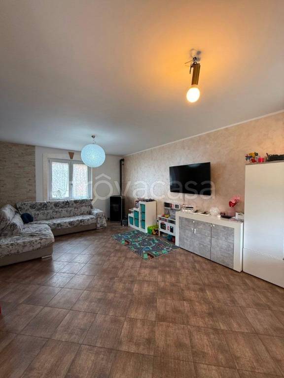 casa indipendente in vendita a Saluggia