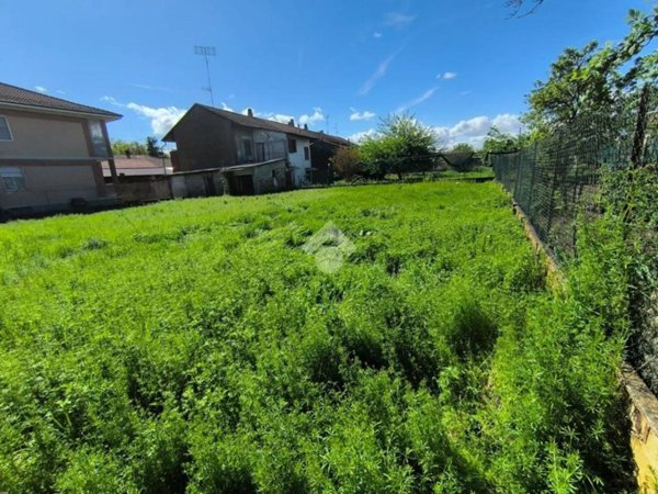 negozio in vendita a Saluggia