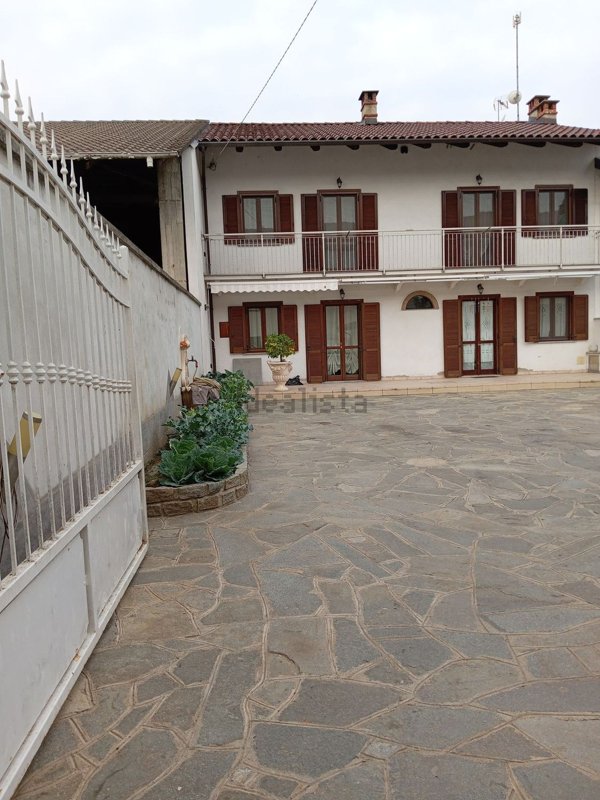 casa indipendente in vendita a Saluggia