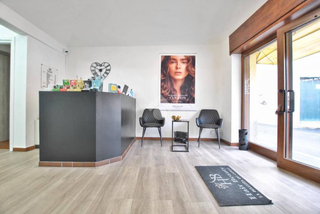 negozio in vendita a Saluggia