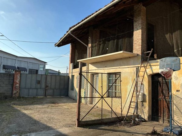 casa indipendente in vendita a Saluggia