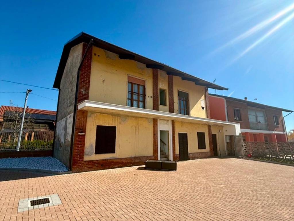 casa indipendente in vendita a Saluggia