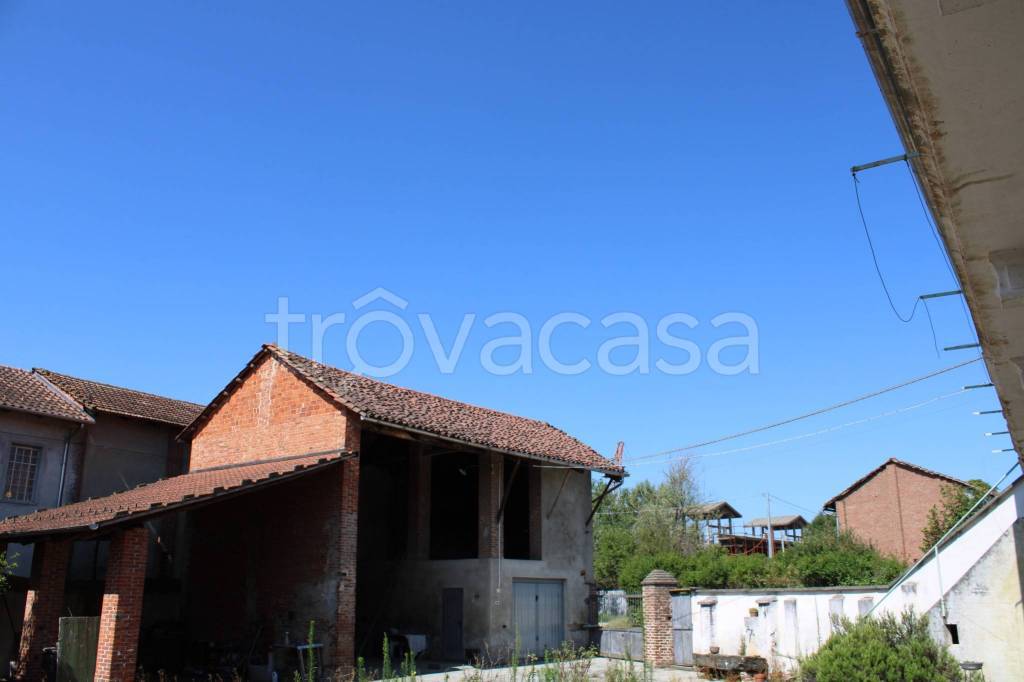 casa indipendente in vendita a Saluggia in zona Sant'Antonino di Saluggia