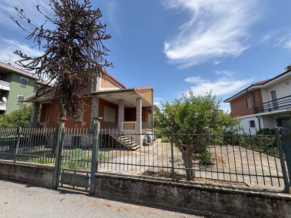 casa indipendente in vendita a Saluggia