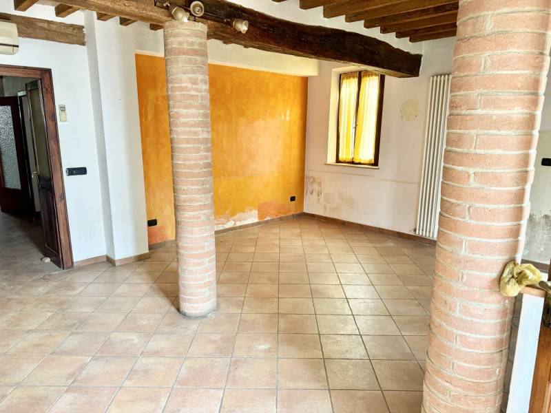 casa indipendente in vendita a Sissa Trecasali in zona Trecasali