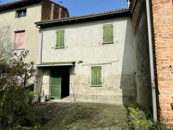 casale in vendita a Sissa Trecasali in zona San Nazzaro